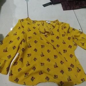 Yellow longsleeve